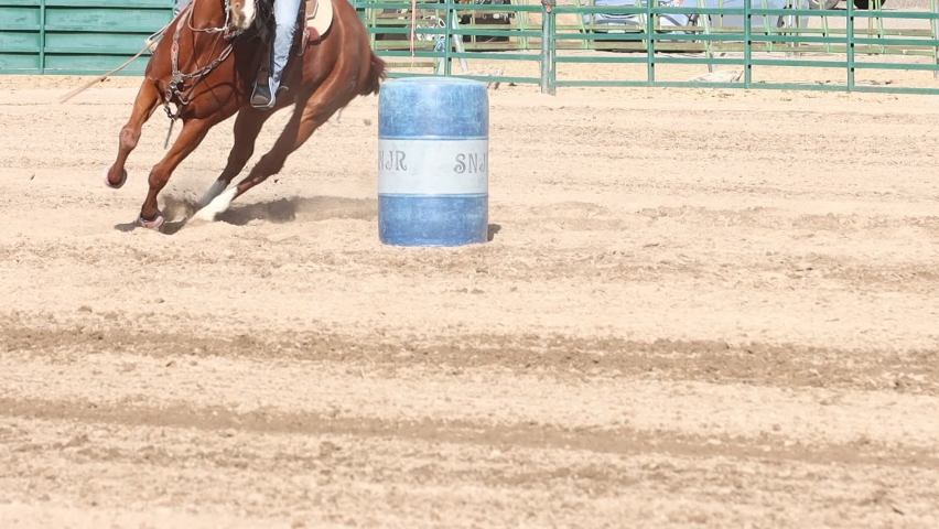 Hose leaves last barrel and races for the finish slow motion