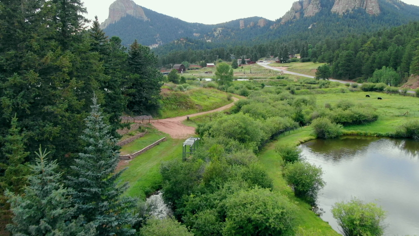 CS WS Scenic landscape with mountain range