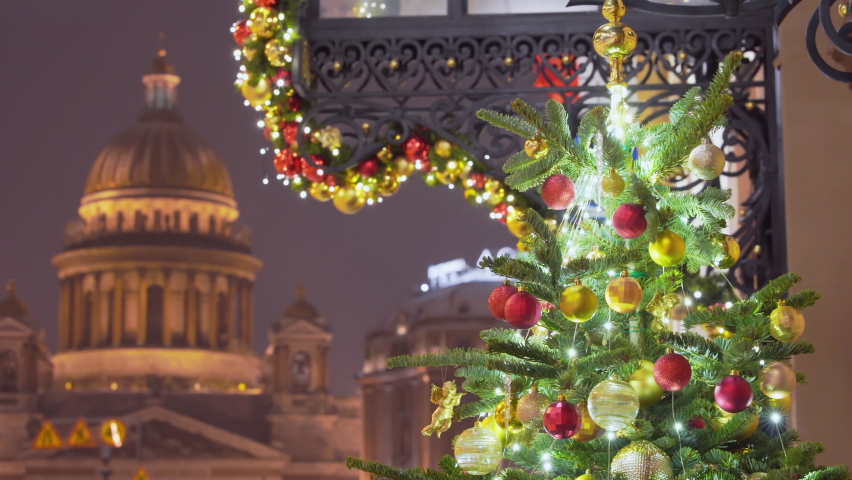 4k christmas tree on isaacs square Stock Footage Video (100% Royalty