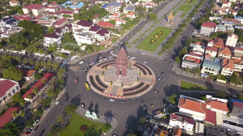 4K DRONE ROUNDABOUT AT INDEPENDENCE MONUMENT PHNOM PENH, CAMBODIA