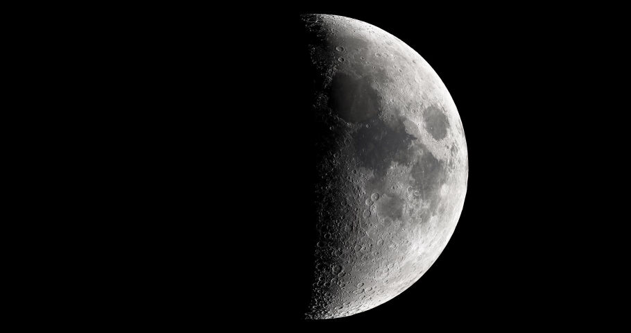 High resolution time lapse video showing the phases of the moon from new moon to full moon. Royalty-Free Stock Footage #1063599181