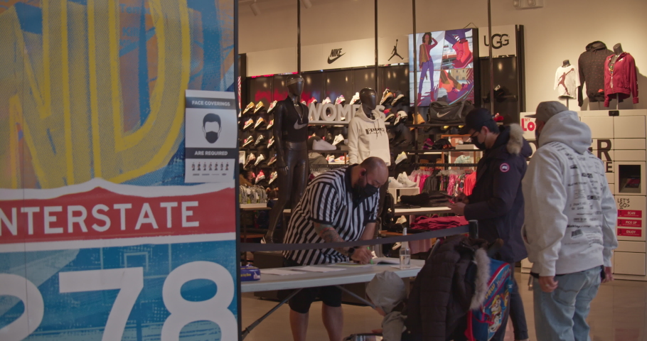 lady foot locker staten island mall