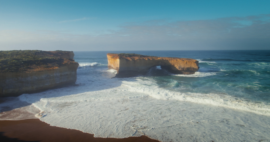 London Bridge arch along the Great Ocean Road, Victoria, Australia