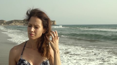 Am haarige strand frauen Alte Hagere