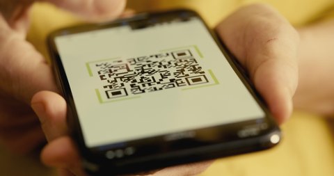 Scanning QR code with mobile phone	
