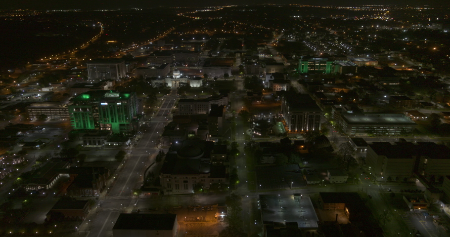 Montgomery Alabama Aerial v7 right to left panning reveal of the capitol building to downtown along dexter avenue - Inspire 2, X7, 6k - March 2020