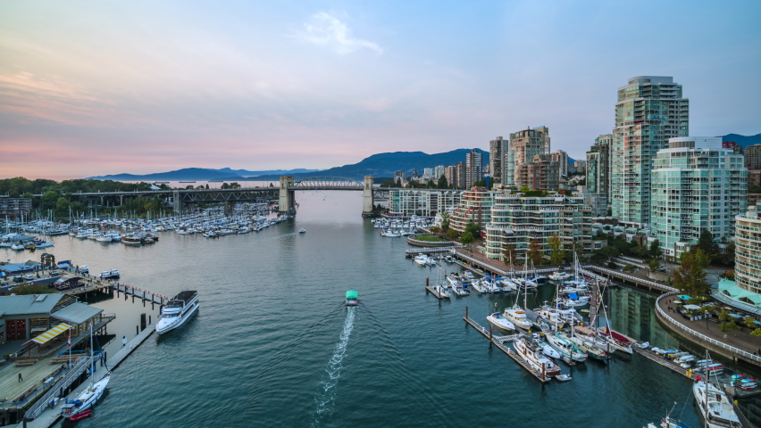 Bridge and buildings in Vancouver, British Columbia, Canada image ...