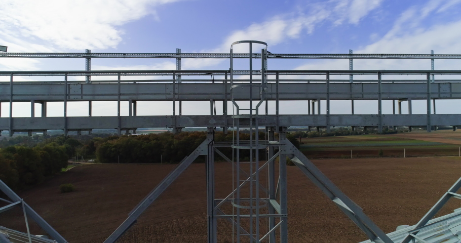 Grain elevator. The modern agricultural enterprise. Grain processing. Storage of grain