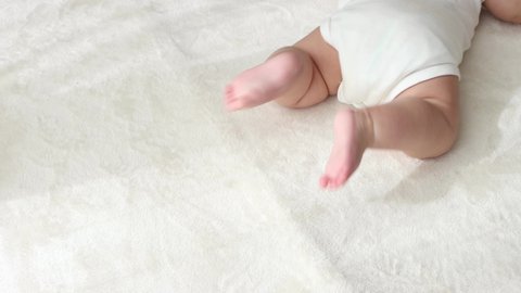 Baby's feet in summer clothes (0 years old, 6 months old, girl, Japanese)