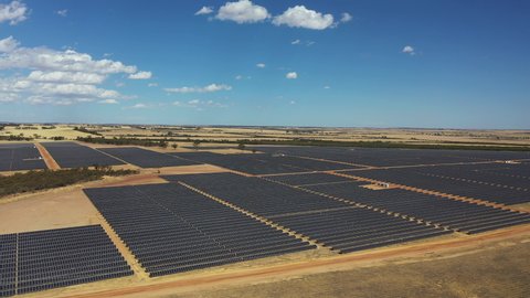 Aerial video of the solar farm in Merredin, Western Australia