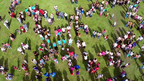 Luncavita, Romania - 05 July 2015: Linden tree festival, aerial perspective. A festival with music, fun and a lot of nature. Redaktionel stock-video