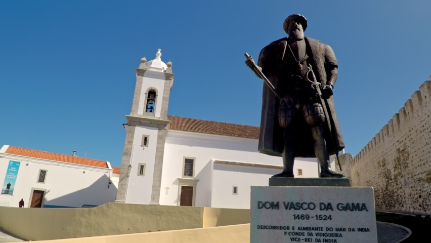 Zoom in into the statue of famous portuguese explorer Vasco da Gama in Sines.