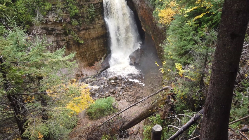 Brownstone Falls in Copper Falls State Park in autumn