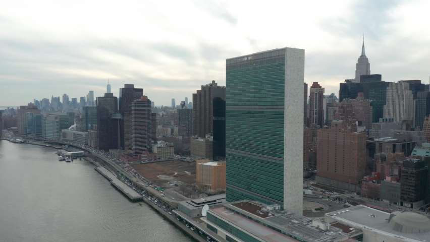 Flying clockwise around and towards United Nations headquarters in NYC