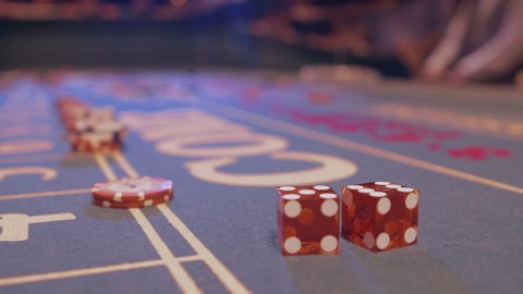 Gambling Dice Craps Table 4k