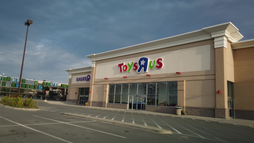 toys r us argentia hours