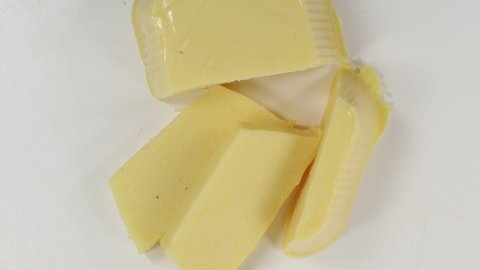 cut yellow flour polenta polenta