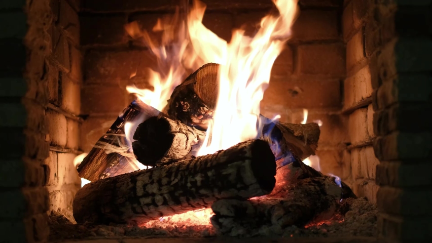 Cozy relaxing fireplace. UHD TV screen saver. Video for meditation. Royalty-Free Stock Footage #1069435204
