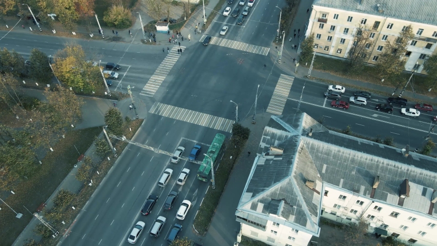 Москаленко перекресток судьбы 8. Перекресток сверху. Восьмиугольный перекресток. Перекресток дормена фото.