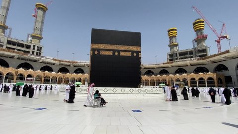 Makkah, Saudi Arabia- January 7,2021: B-roll clips of unidentified pilgrims perform umra or umrah in Masjidil Haram, Makkah, Saudi Arabia