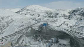 This video shows the conveyor belt leading to the ore crushing complex.