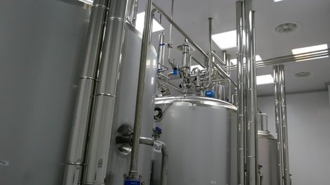Pharmaceutical production. Water treatment equipment. 

