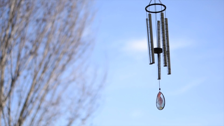 Windchime звук. Фурин колокольчик. Wind chimes. Denny chimes вид снизу. Ландшафтный дизайн музыкальная подвеска.