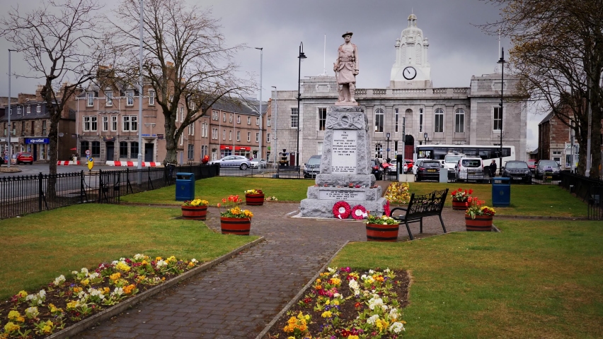Inverurie War Memorial with a Gordon Highlander Statue in front of Inverurie Town Hall
