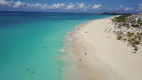 Clear sea, amazing Manchebo and Eagle Beach on Aruba, Caribbean