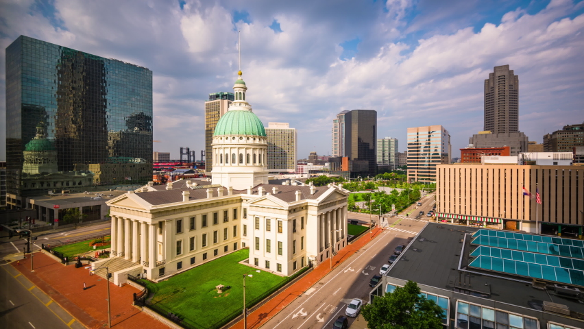 St. Louis, Missouri, USA downtown skyline and courthouse.