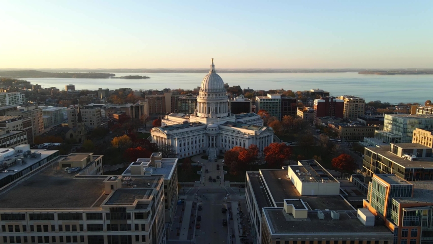 State Street in Madison, Wisconsin image - Free stock photo - Public