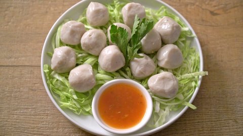 Boiled Fish Balls with Spicy Dipping Sauce
