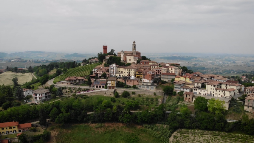 Асти пьемонт италия. Асти город в Италии. Асти Пьемонт. Asti, Piedmont, Италия. Calosso достопримечательности.