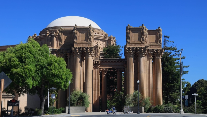 Sunny view of The Palace Of Fine Arts at San Francisco, California