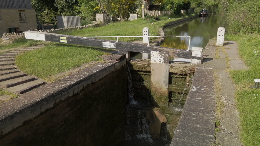 A deep lock on the Oxfords canal near a village called Tackley. Pigeon