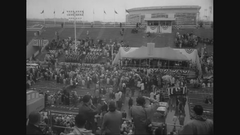 CIRCA 1964 - LBJ arrives at the New York World's Fair to give a dedication speech.