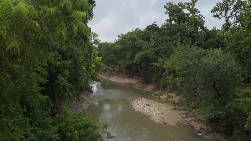 River flowing in the park in Dallas