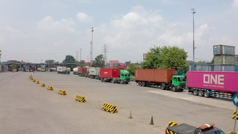 Surabaya, Indonesia - Maret 2021: Container Truck