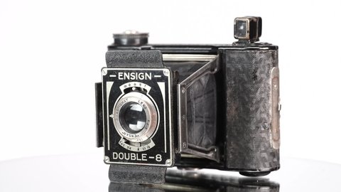 ENSIGN DOUBLE-8 CAMERA Plymouth Devon UK July 17th 2021 Ensign Double-8 Miniature Camera by Houghton-Butcher Manufacturing Co. Vintage British Folding Ensign Double-8 Camera. Ensar-Anastigmat lens.