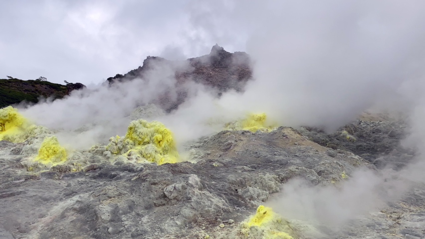 Hokkaido Akan Mashu Active Volcano Sulphur Mountain (Lozan, Lit.)