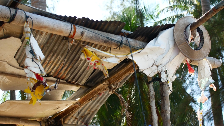 Details of bungalows and cafes on beaches near the sea