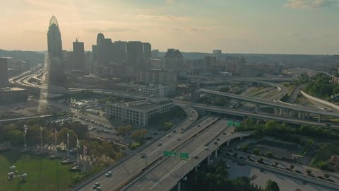 Aerial: Downtown Cincinnati city skyline and Interstate 471, Cincinnati, Ohio, USA 