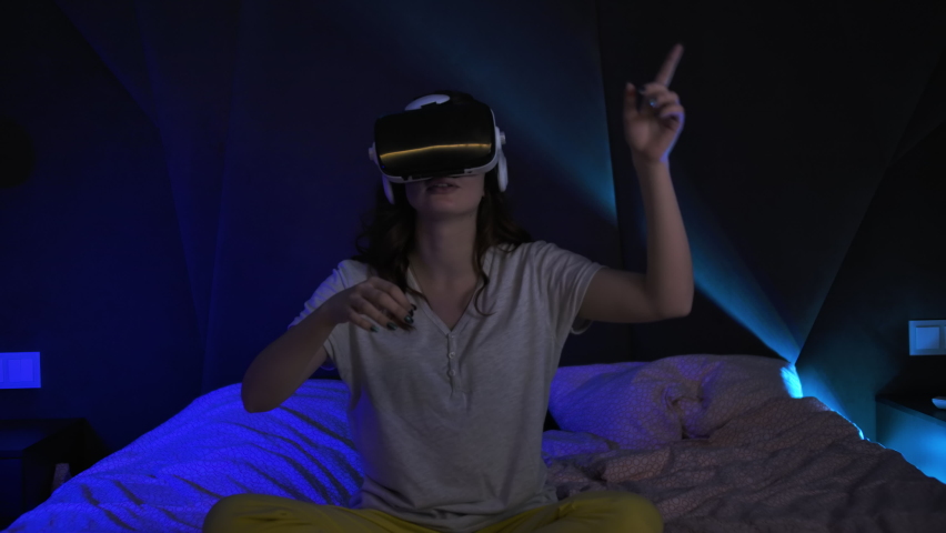 Future VR Education Technology Young Woman Using Virtual Reality Headset Gaming And Entertainment New Technologies Diversity Concept Royalty-Free Stock Footage #1077681896
