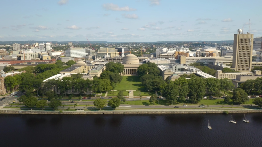 massachusetts institute of technology pronunciation in english