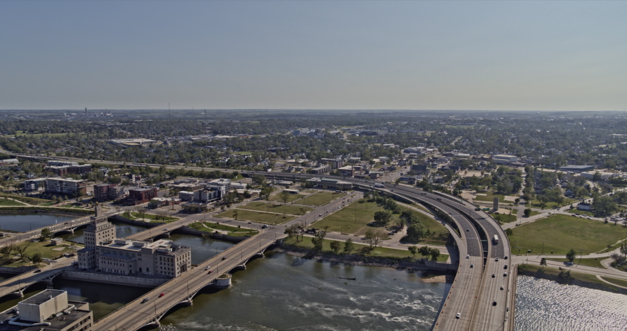 Cedar Rapids Iowa panning aerial over Mays Island to downtown - 6k cinematic footage - August 2020