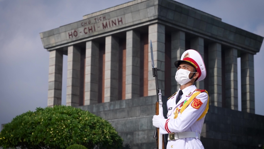 Ho Chi Minh Mausoleum, symbol of Hanoi, flag raising ceremony is an important ritual performed every morning. Ho Chi Minh 