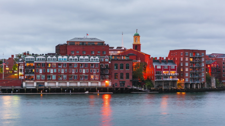 Portsmouth, New Hampshire, USA town skyline on the Piscataqua River.