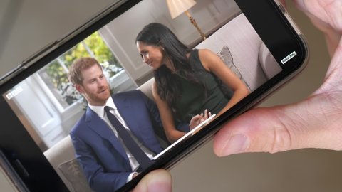 BBC Interview - 27 nov 2017: Prince Harry and Meghan Markle, Wathing their Interview on Youtube