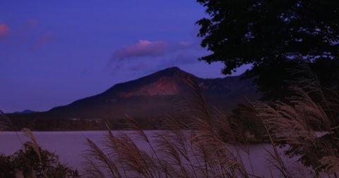 Mt. Bandai, Lake Hibara and Miscanthus sinensis in Fukushima Prefecture at dusk
Mt. Bandai and Lake Hibara are mountains and lakes in a national park in Fukushima Prefecture.