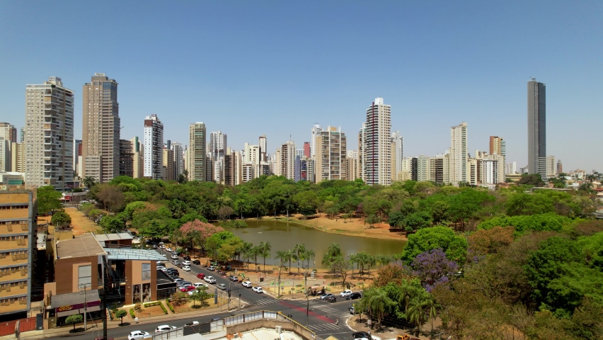 Vaca Brava Forest Park. Vaca Brava Leisure Park. Vaca Brava Nature Park. Goiania Goias. Capital city of state of Goiás, Brazil. Downtown district of Goiânia. Aerial view of nature park andmark of city